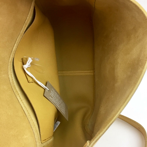 Madewell Abroad Leather Shoulder Bag - Picture 8 of 15